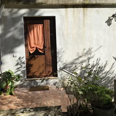 Selu فندق مبيت وإفطار Jerzu